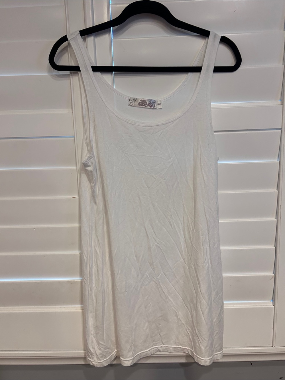 AB Studio White Scoop Neck Tank Top